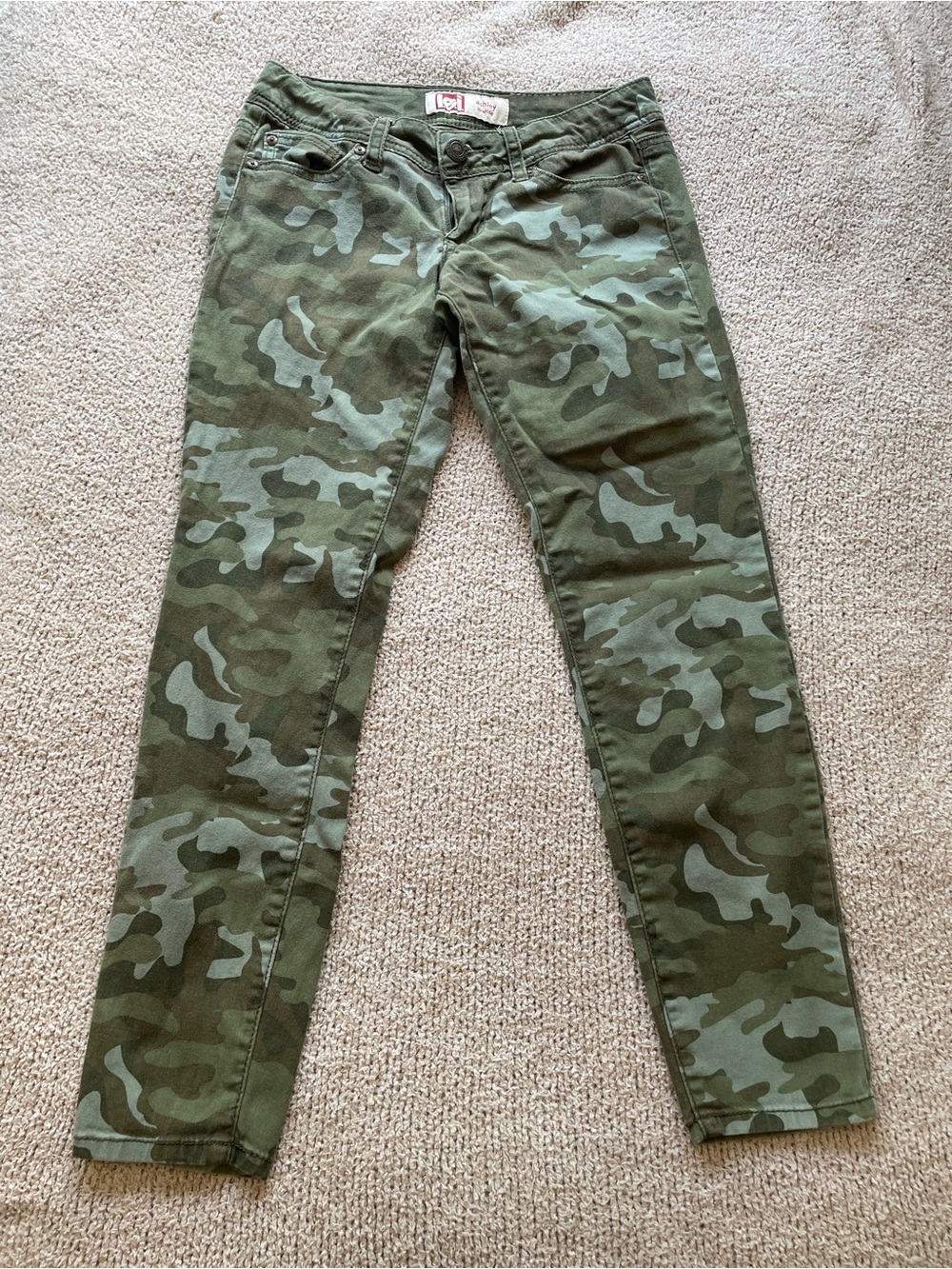 Lei Camo Ashley Low Rise Skinny Jeans - Size 1 - Picture 3 of 5